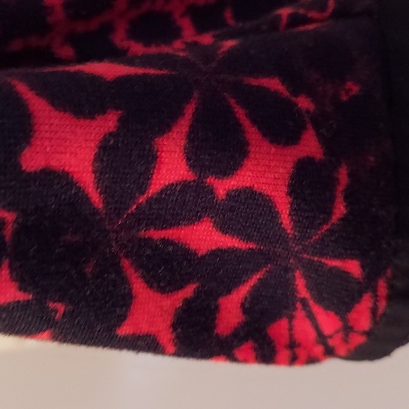 Hannah asymmetrical long sleeve sweater w/zipper black/red 2x - Picture 5 of 7